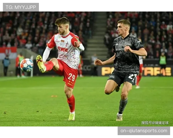 多特蒙德客场2-1险胜海登海姆,马伦补时阶段完成绝杀 多特蒙德客场2-1险胜海登海姆,马伦补时阶段完成绝杀